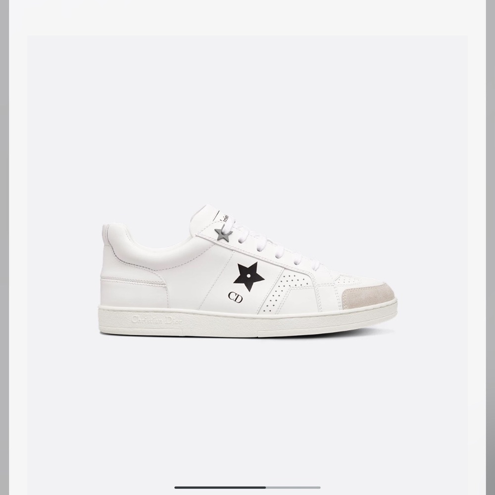 Dior Star Sneaker
White Calfskin and Suede Calfskin size 37